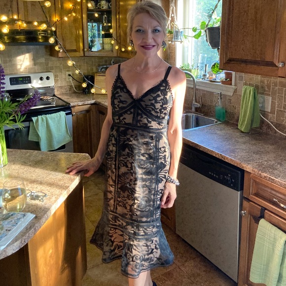 Meet your Posher, Kat - Picture 2 of 2